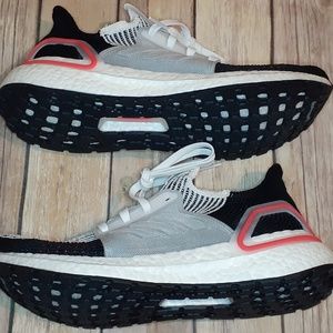 Women's Ultraboost 19